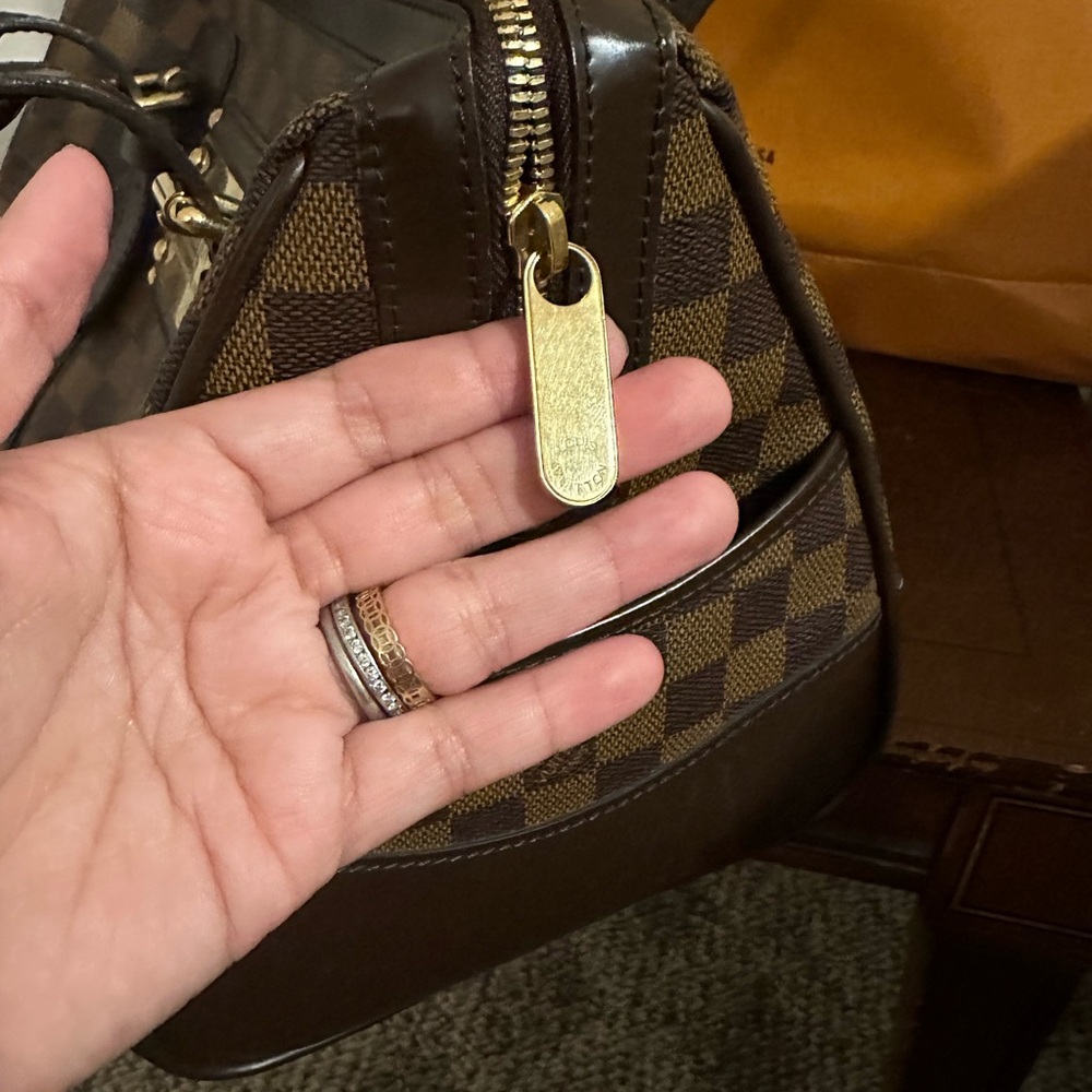 Louis Vuitton Berkeley - Picture 8 of 16